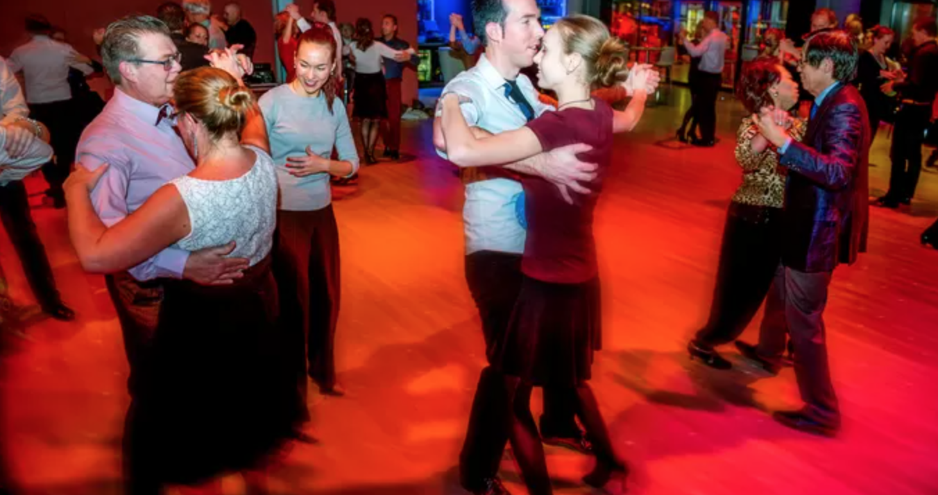 Paar uit Almelo Nederlands kampioen ballroomdansen